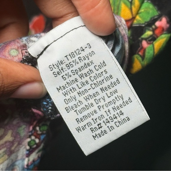 Johnny Was The Janie Favorite Dolman Artsy V-Neck Floral Tee Art To Wear Top Lg - Picture 9 of 14